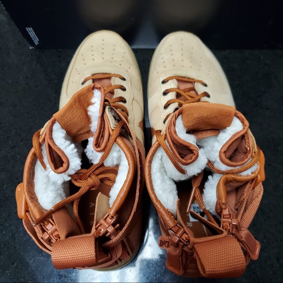 Sz 12 Air Force 1s Highs - Picture 6 of 7